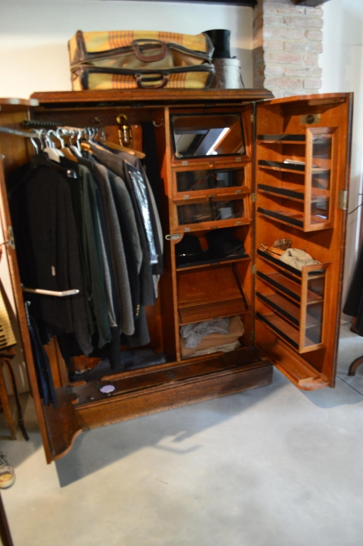 Armadio gentleman inglese anni 30