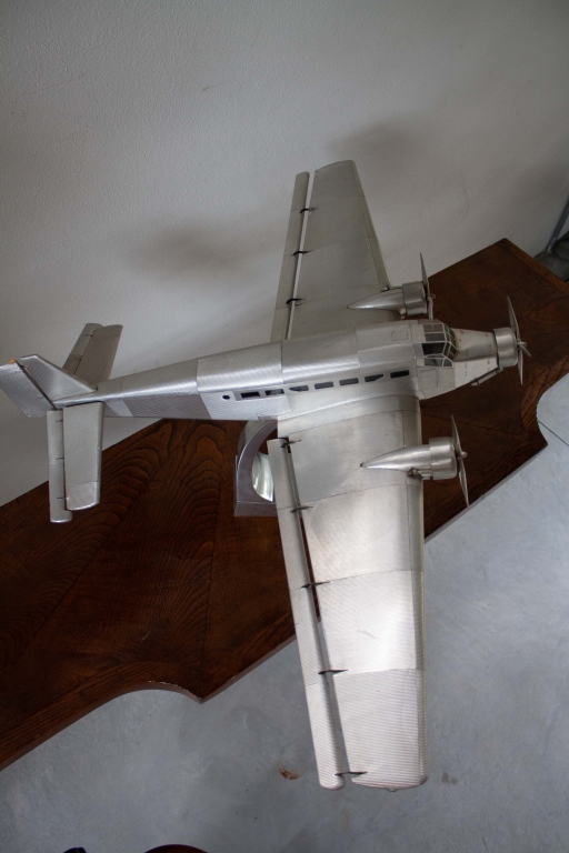 Aeroplano in alluminio da ufficio